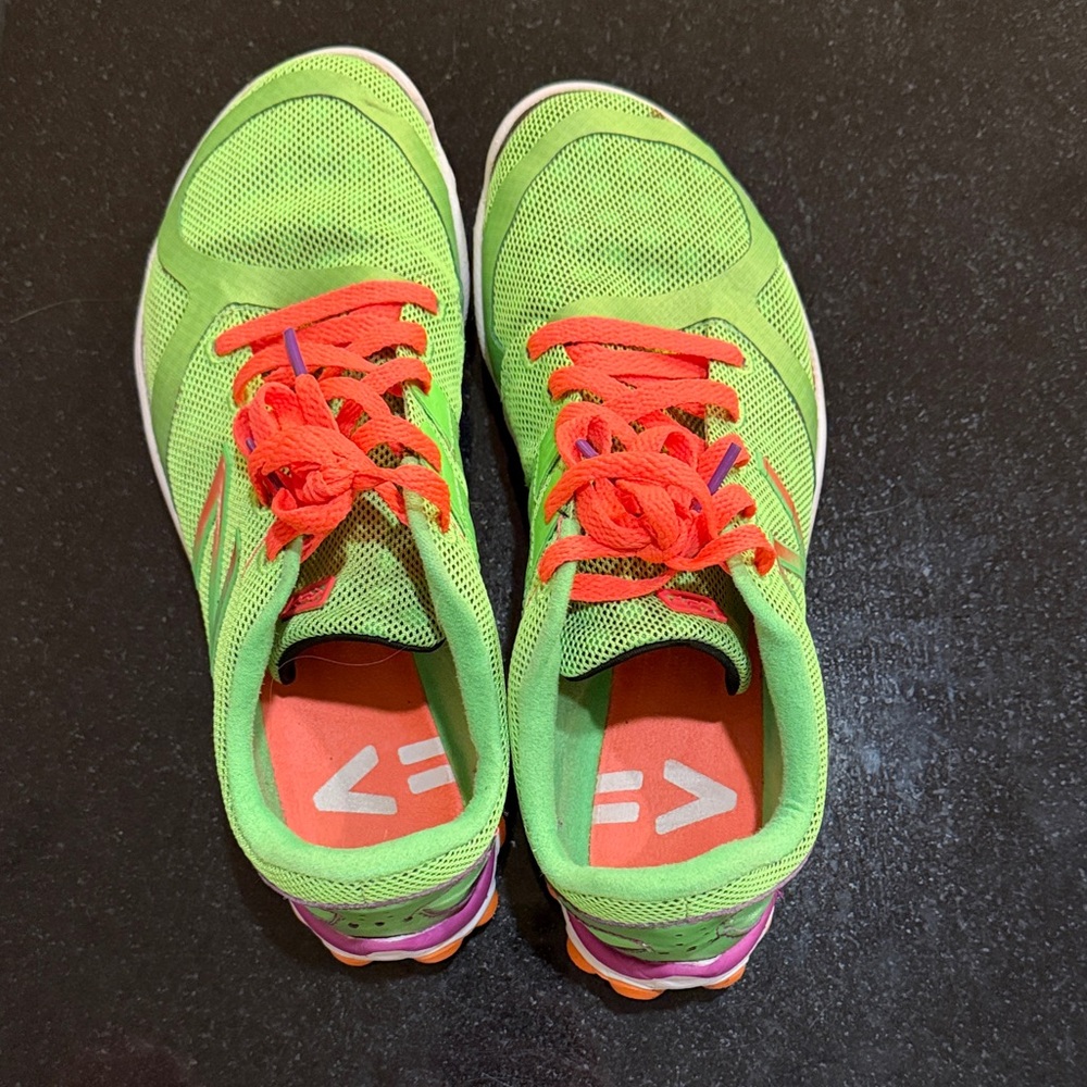 New Balance Women's WR20v2 Minimus Running Shoe size 8.5